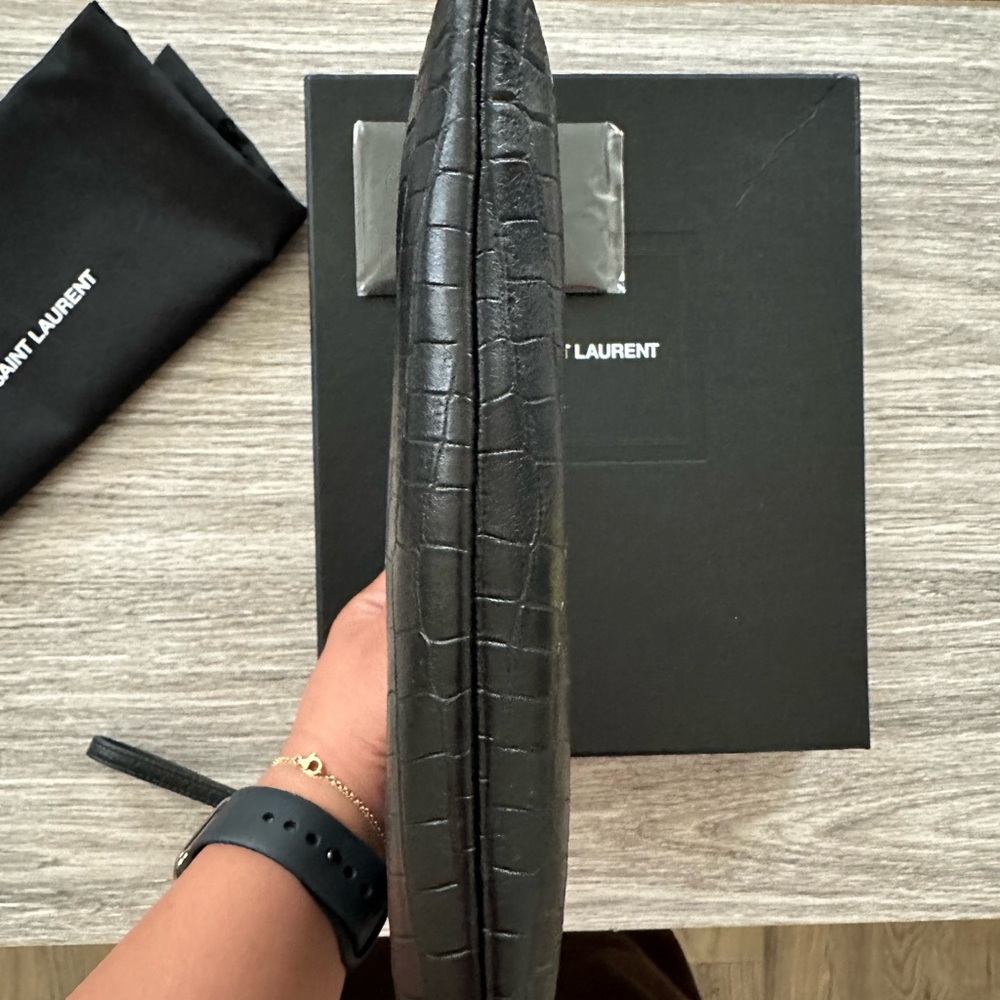 YSL Pouch - Picture 6 of 10